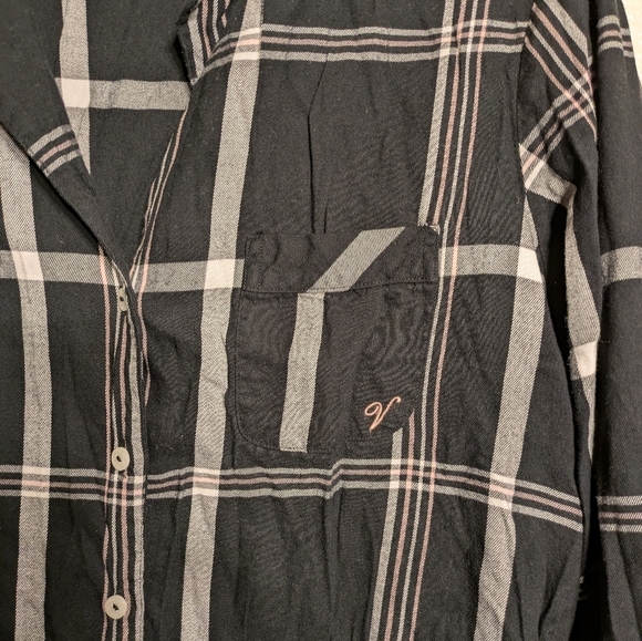 Victoria Secret Black and White Plaid Button-Up Shirt Size Medium Pre-owned - Picture 3 of 7